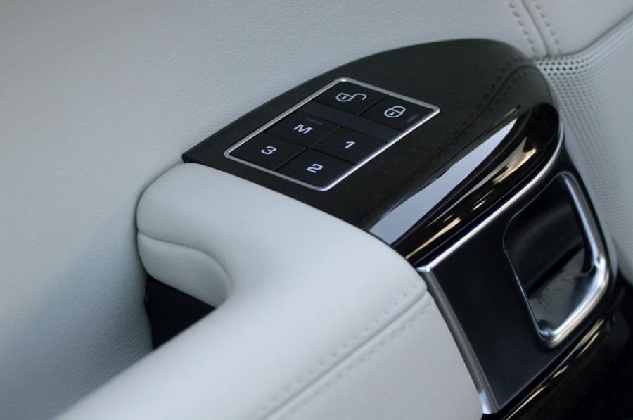  Land Rover Range Rover 2013 года  (фото 80 из 230)